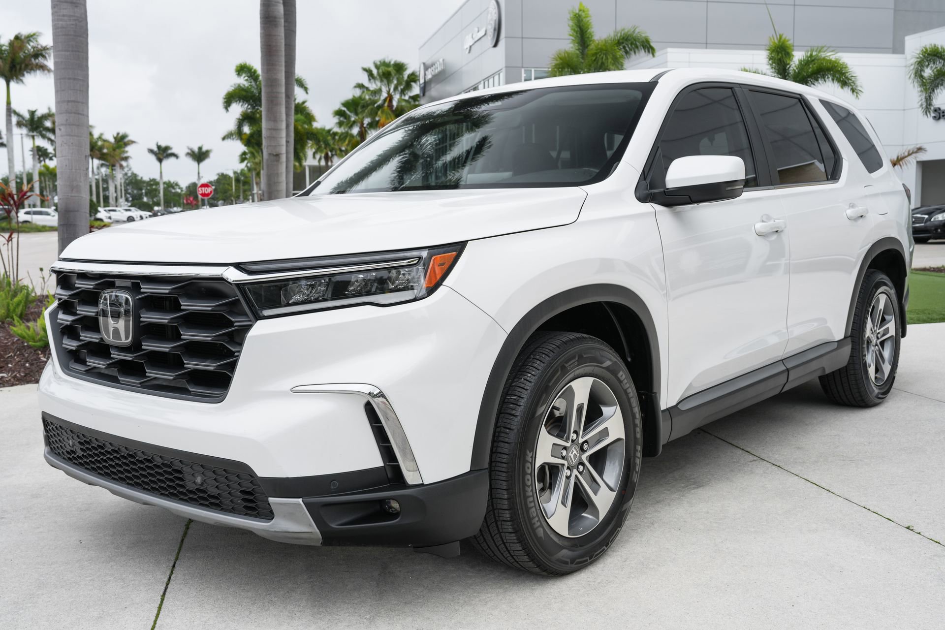 Used 2024 Honda Pilot EX-L image 5