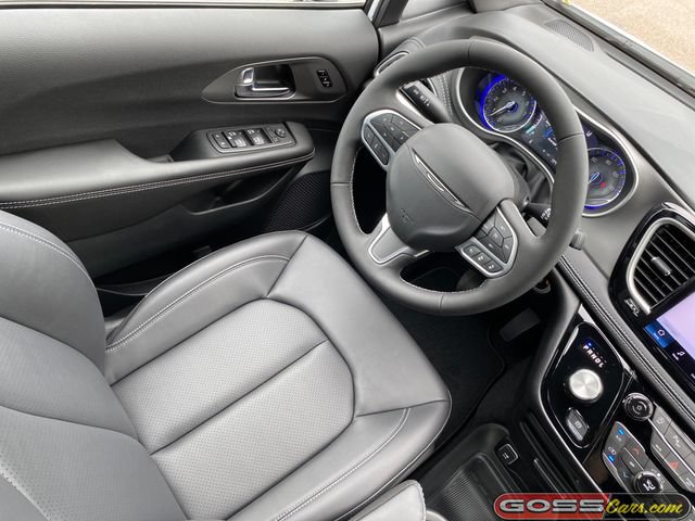 New 2027 Chrysler Pacifica Select AWD/4WD image 20