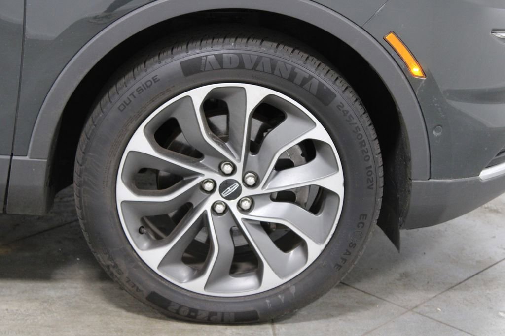 Used 2023 Lincoln Nautilus Reserve w/ Equipment Group 201A image 12