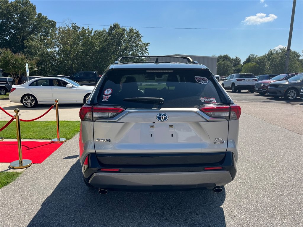 Used 2019 Toyota RAV4 XSE AWD/4WD image 8