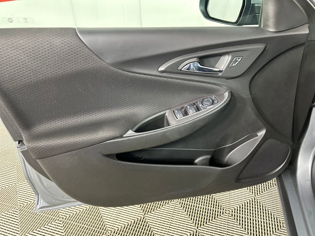 Used 2023 Chevrolet Malibu LT FWD image 11