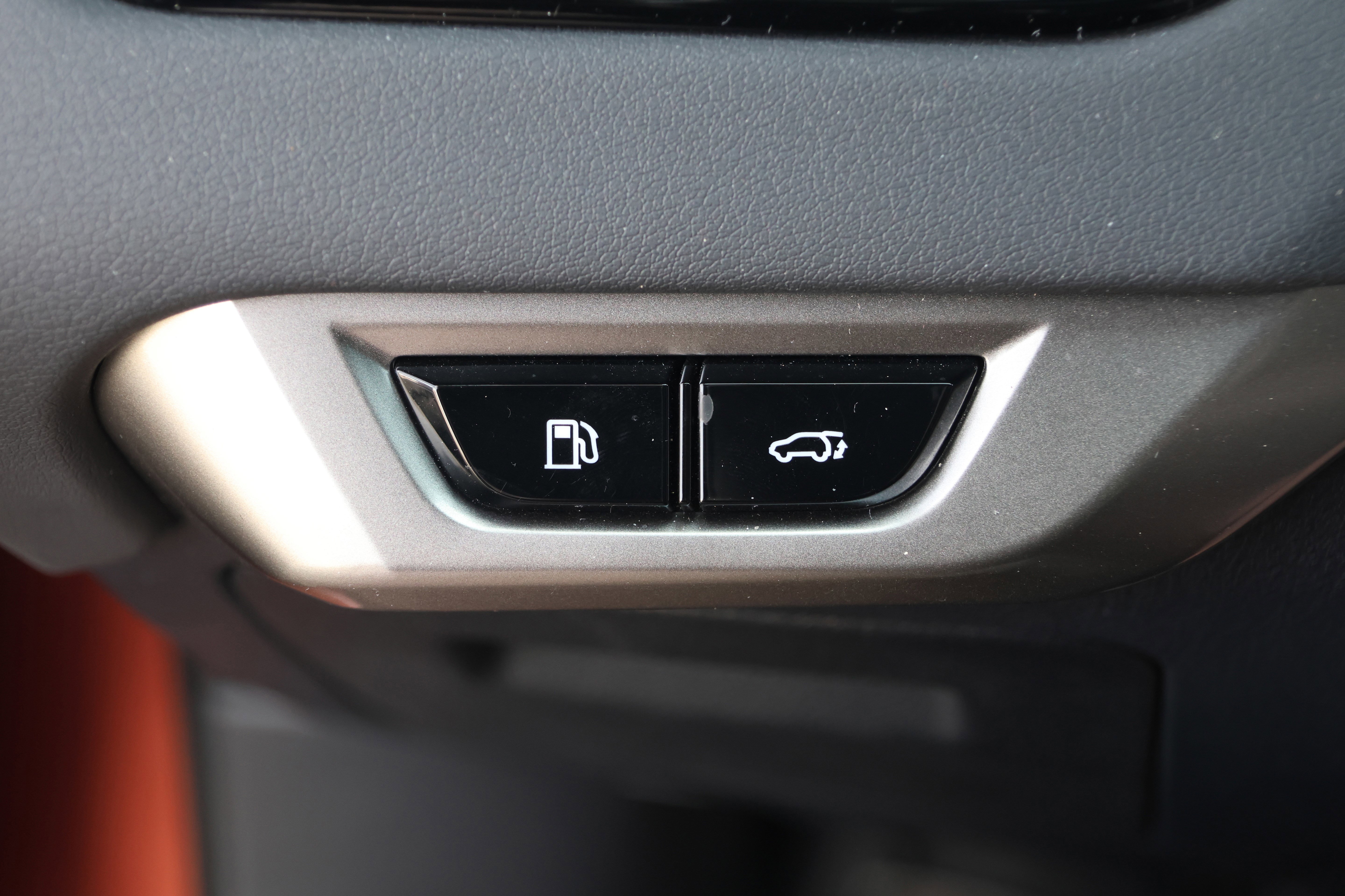 Certified 2023 Lexus RX 350 w/ Accessory Package (Z1) image 15