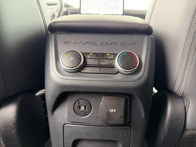 Used 2025 Ford Explorer Active w/ Active Comfort Package AWD/4WD image 17