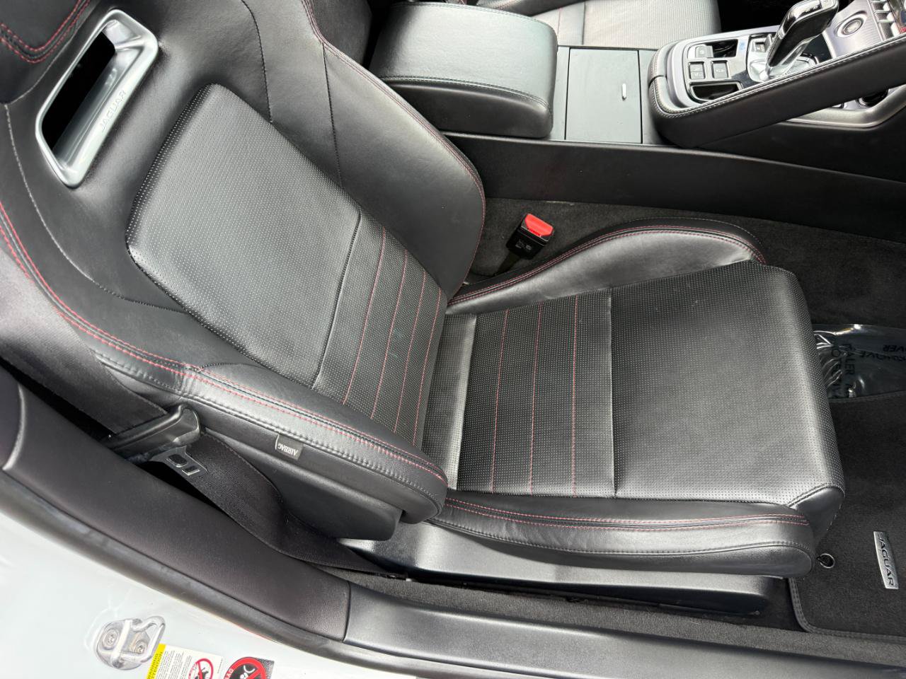 Used 2018 Jaguar F-TYPE Coupe RWD image 51