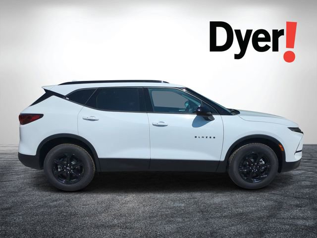 New 2026 Chevrolet Blazer LT w/ Convenience Package FWD image 2