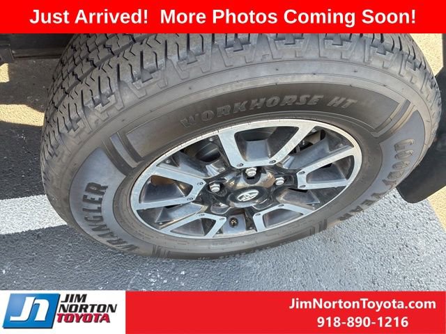 Used 2014 Toyota Tundra SR5 image 11