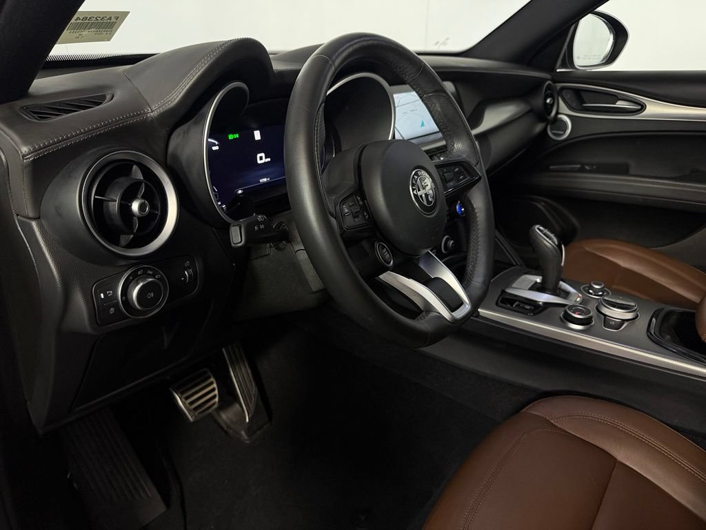 Used 2024 Alfa Romeo Stelvio Ti AWD/4WD image 12