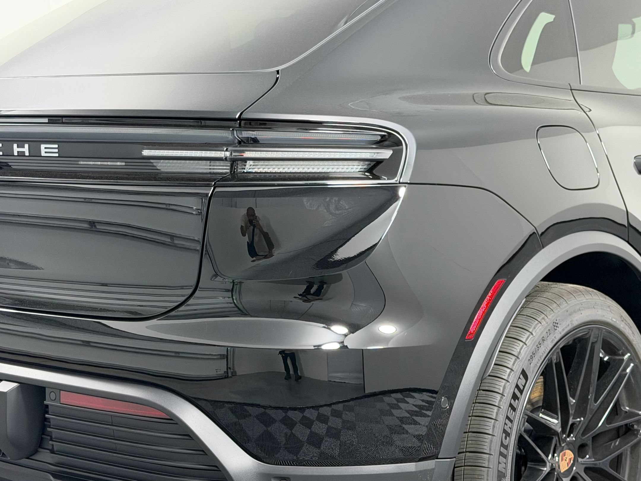 Certified 2026 Porsche Macan Electric RWD image 13