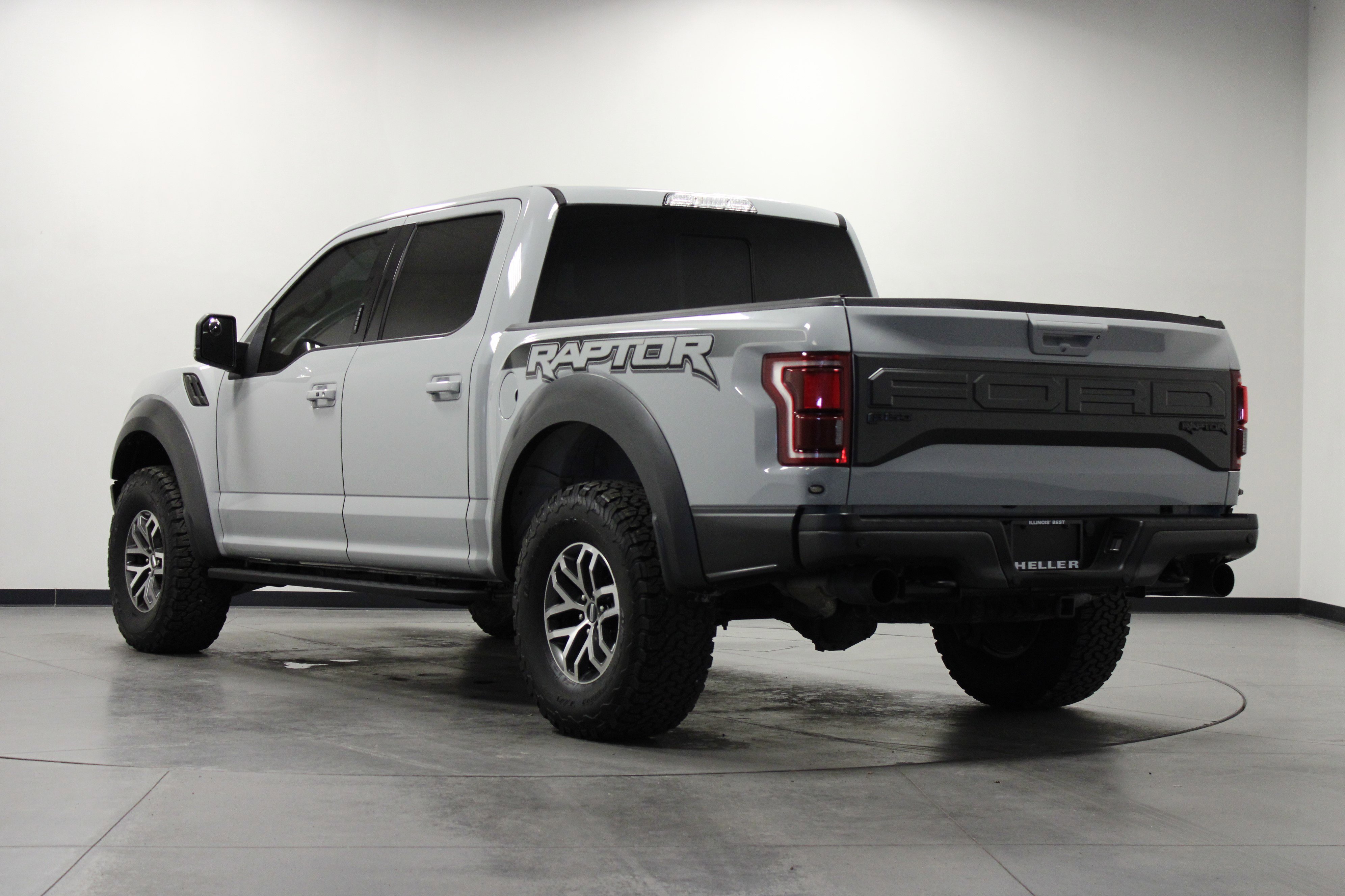 Used 2017 Ford F150 Raptor w/ Equipment Group 802A Luxury AWD/4WD image 6