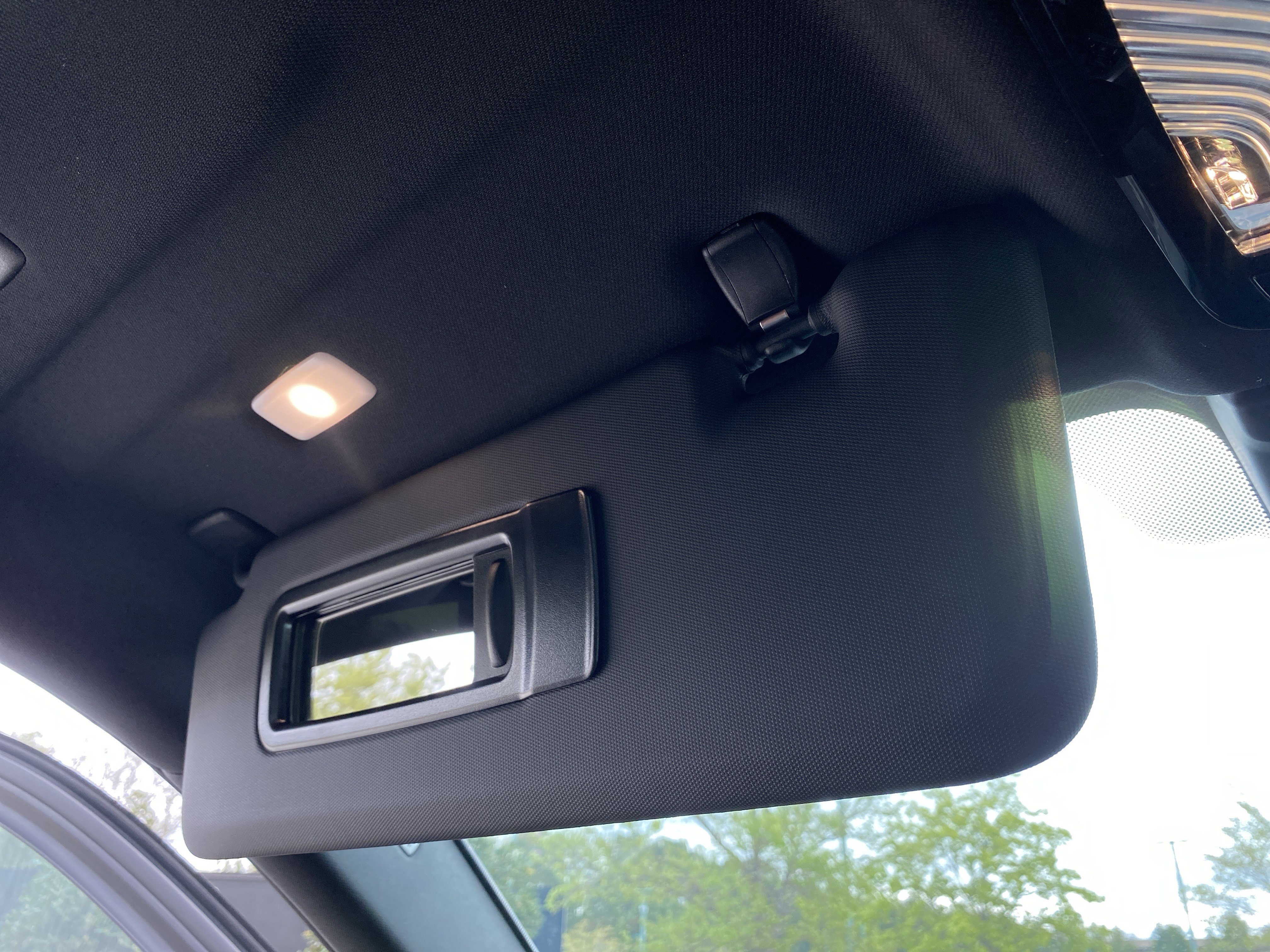 Used 2025 BMW X5 xDrive40i w/ M Sport Package image 84