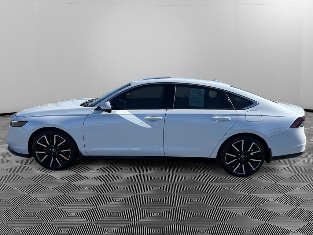 Used 2024 Honda Accord Touring image 4