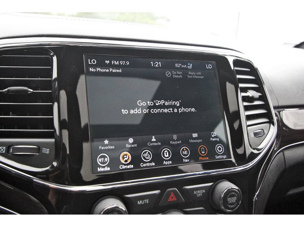 Used 2021 Jeep Grand Cherokee Overland RWD image 24