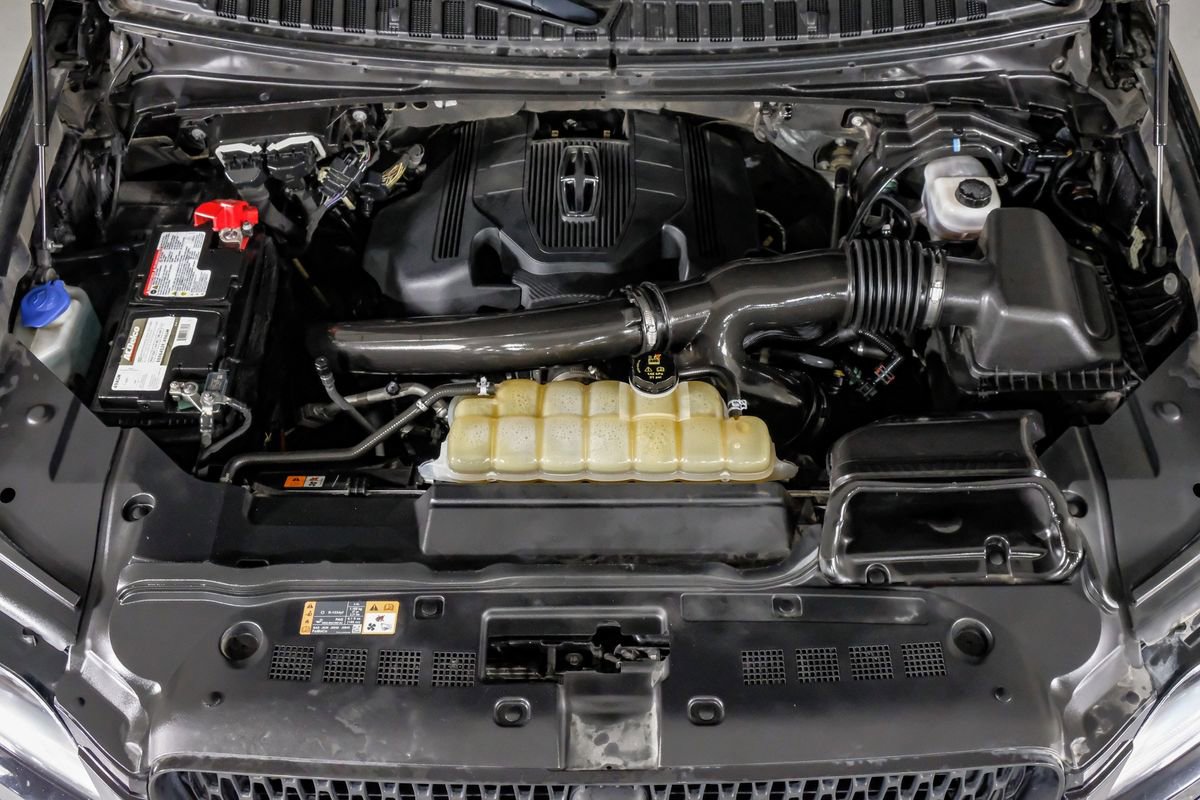 Used 2020 Lincoln Navigator Black Label w/ Cargo Convenience Package AWD/4WD image 50