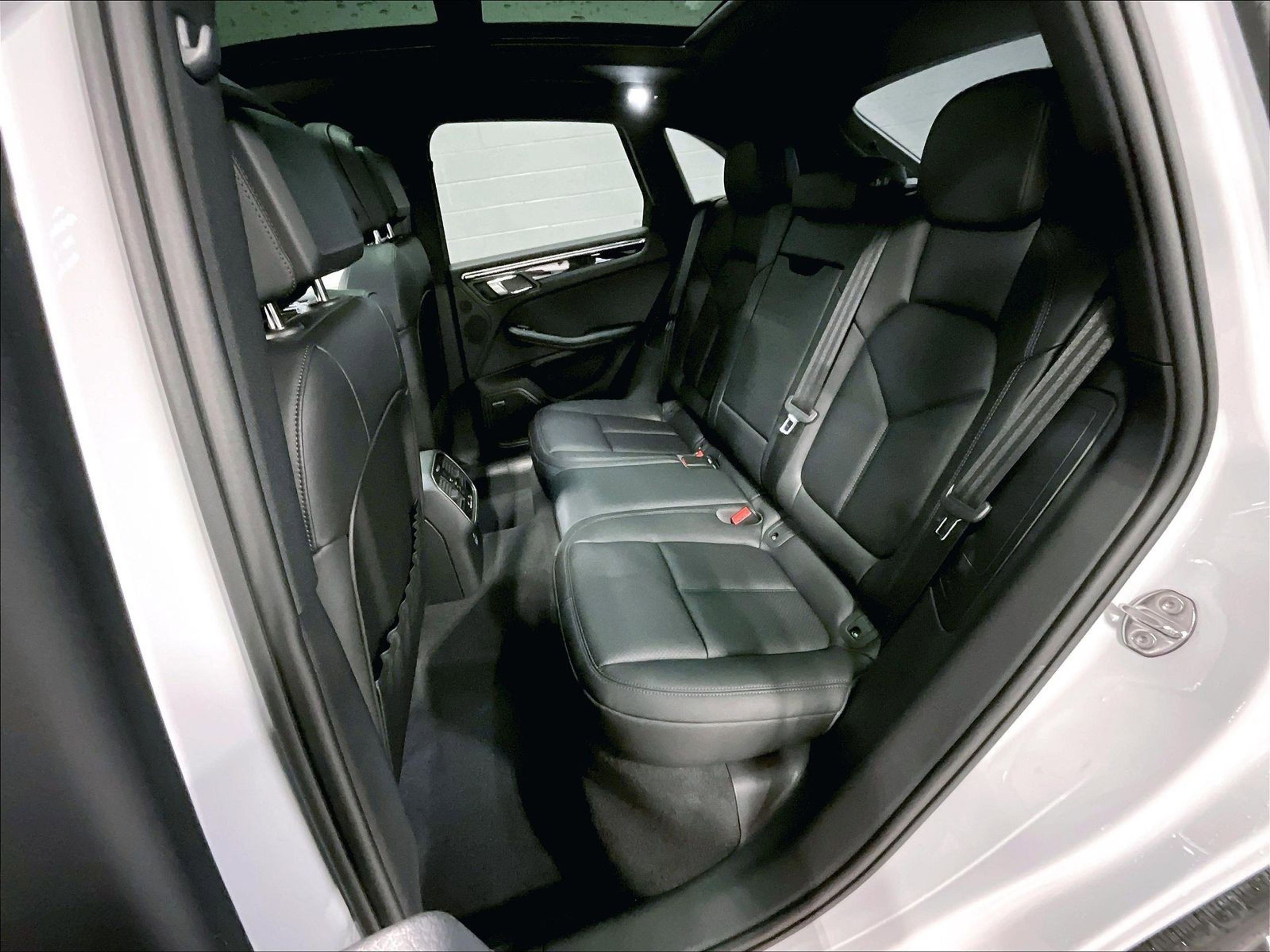 New 2026 Porsche Macan S image 20