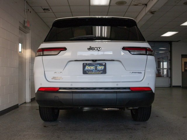 Certified 2023 Jeep Grand Cherokee L Limited w/ Luxury Tech Group II image 4