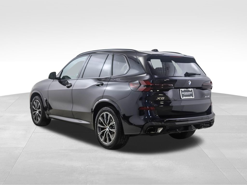 New 2026 BMW X5 xDrive40i w/ M Sport Package image 3