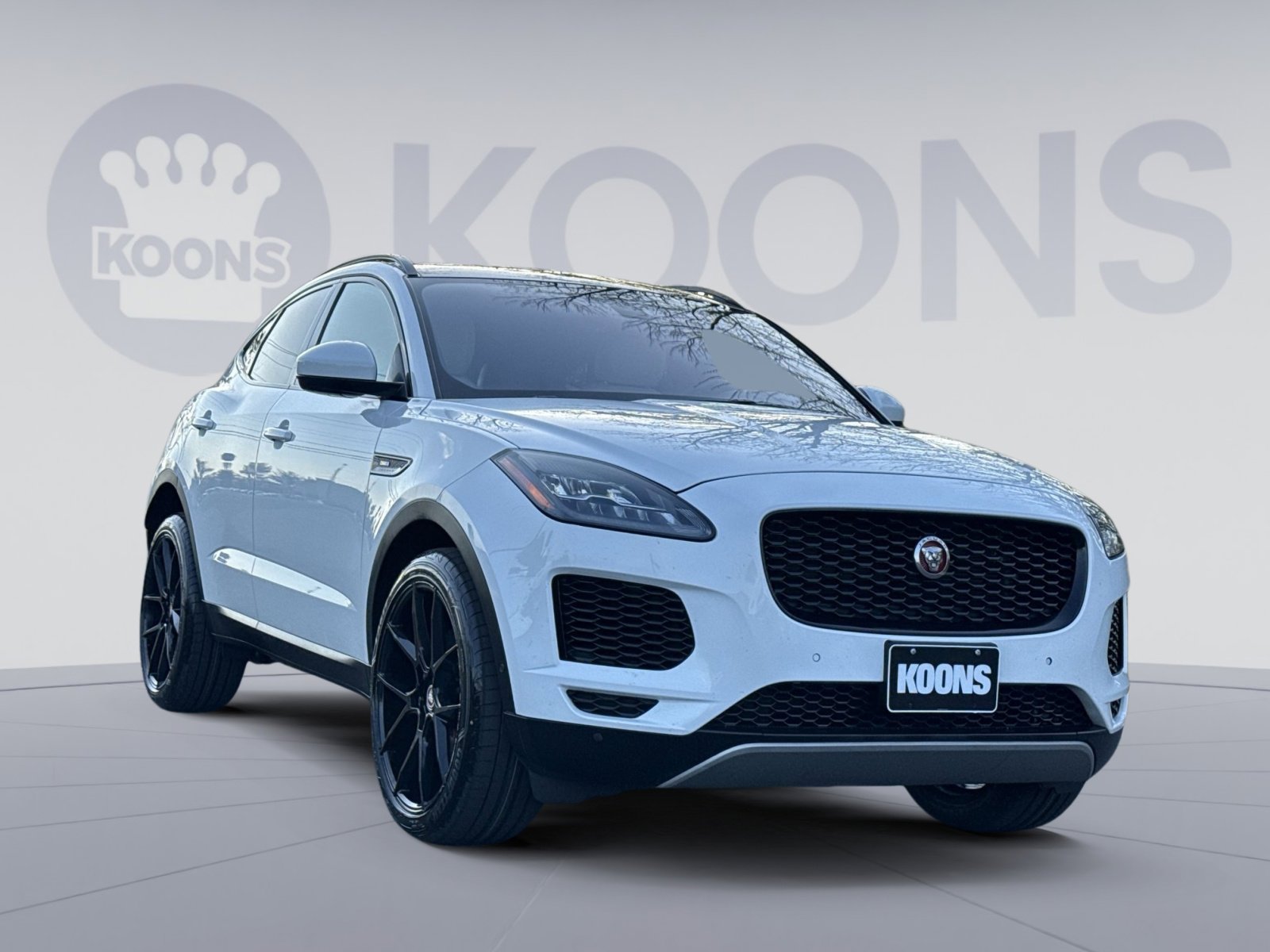 Used 2019 Jaguar E-PACE SE image 10