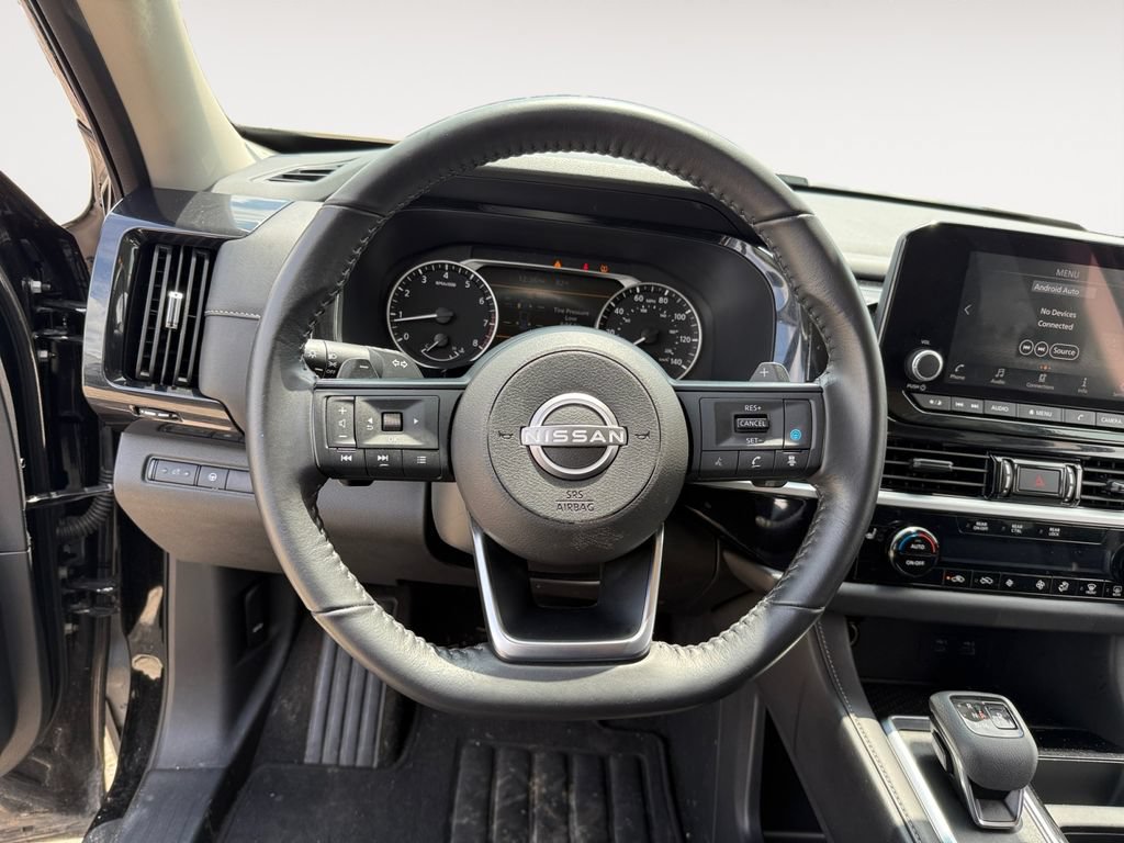Used 2024 Nissan Pathfinder SV AWD/4WD image 12