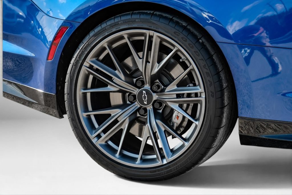 Used 2022 Chevrolet Camaro ZL1 RWD image 63