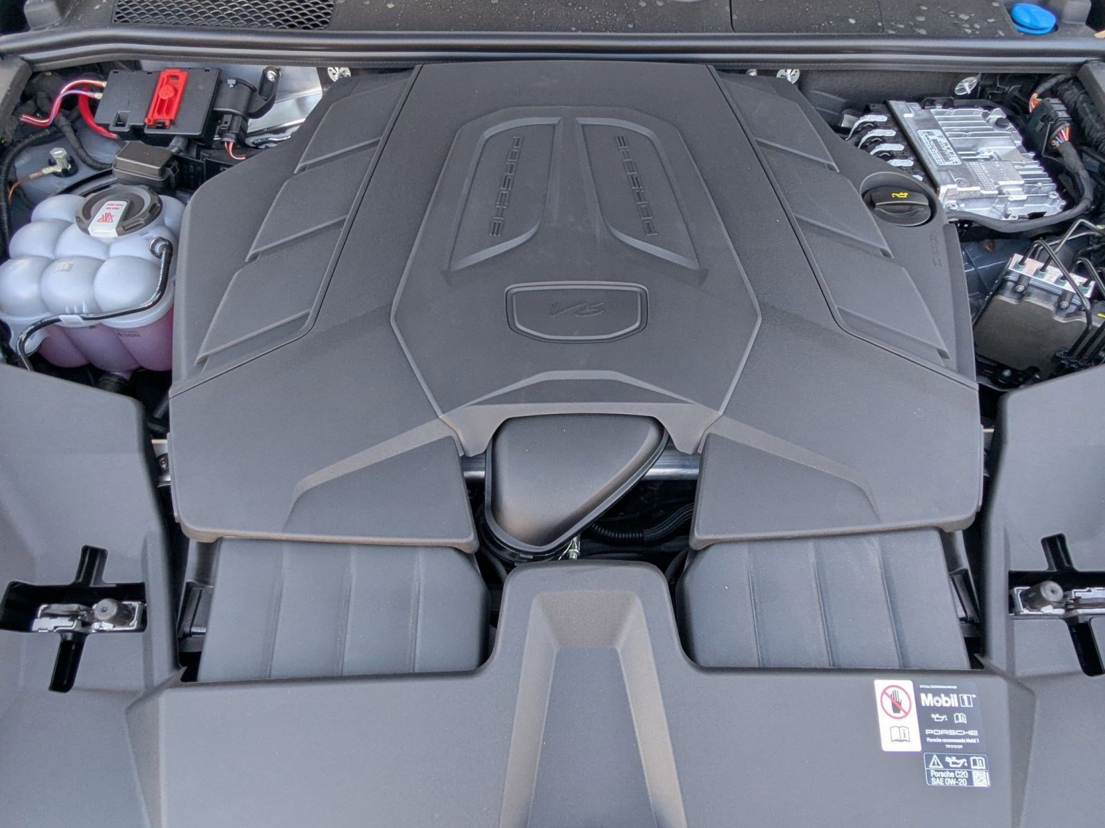 New 2026 Porsche Cayenne Coupe image 28