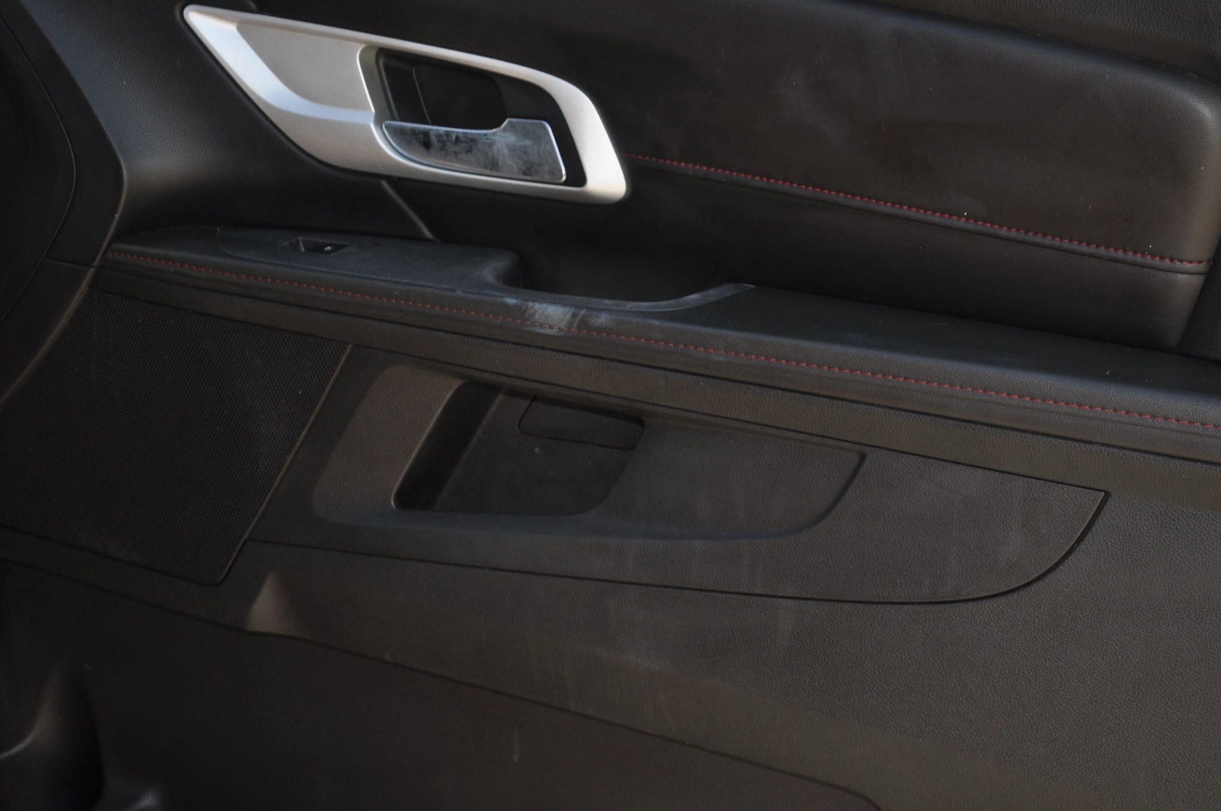 Used 2011 GMC Terrain SLE FWD image 31