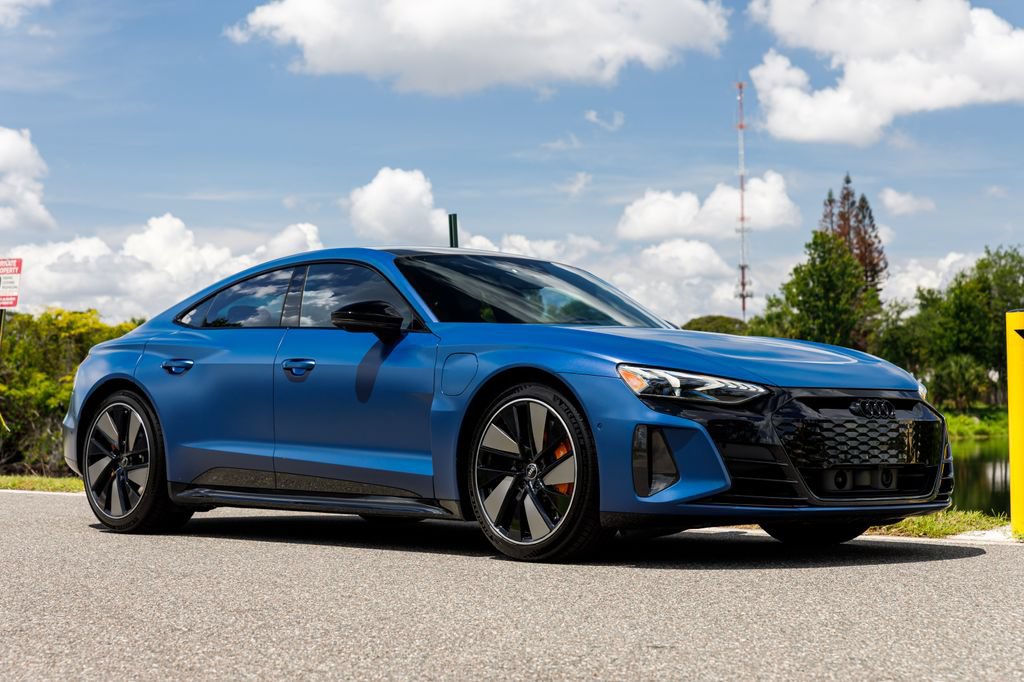 Used 2022 Audi RS e-tron GT w/ Carbon Performance Package AWD/4WD image 49
