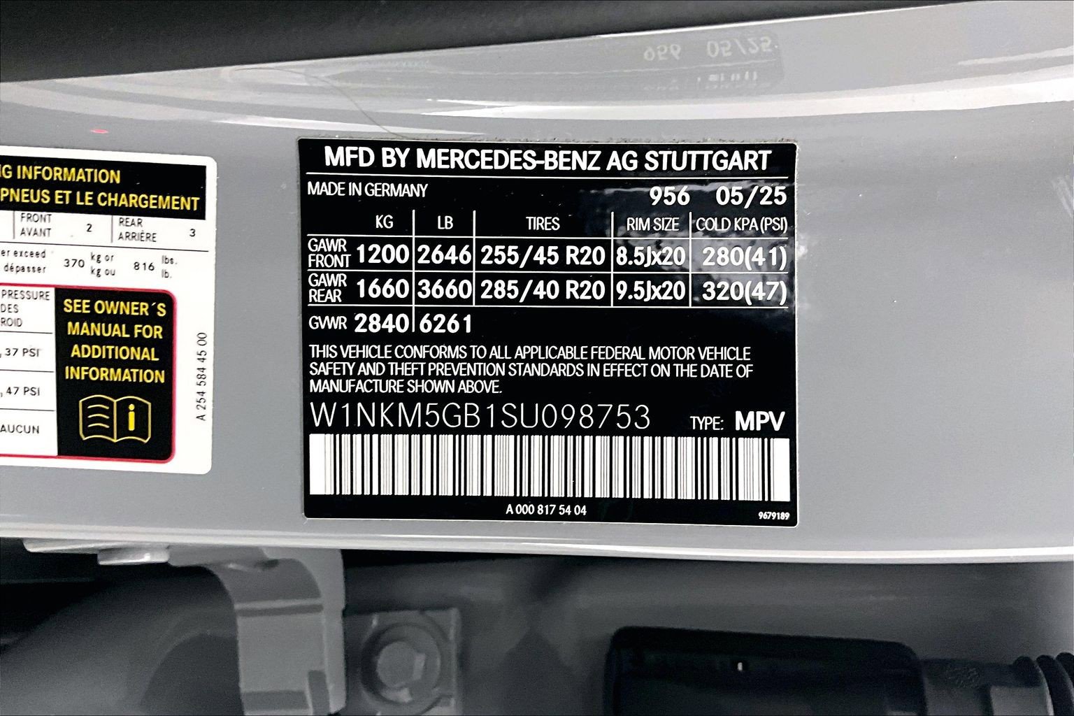 Certified 2025 Mercedes-Benz GLC 350e 4MATIC image 33