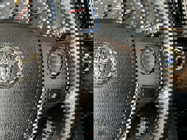 Used 2015 Toyota RAV4 Limited w/ Technology Package image 32