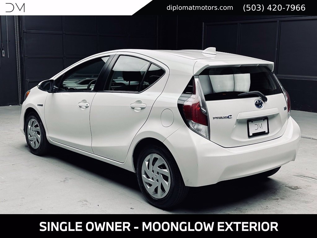 Used 2015 Toyota Prius C Two FWD image 4