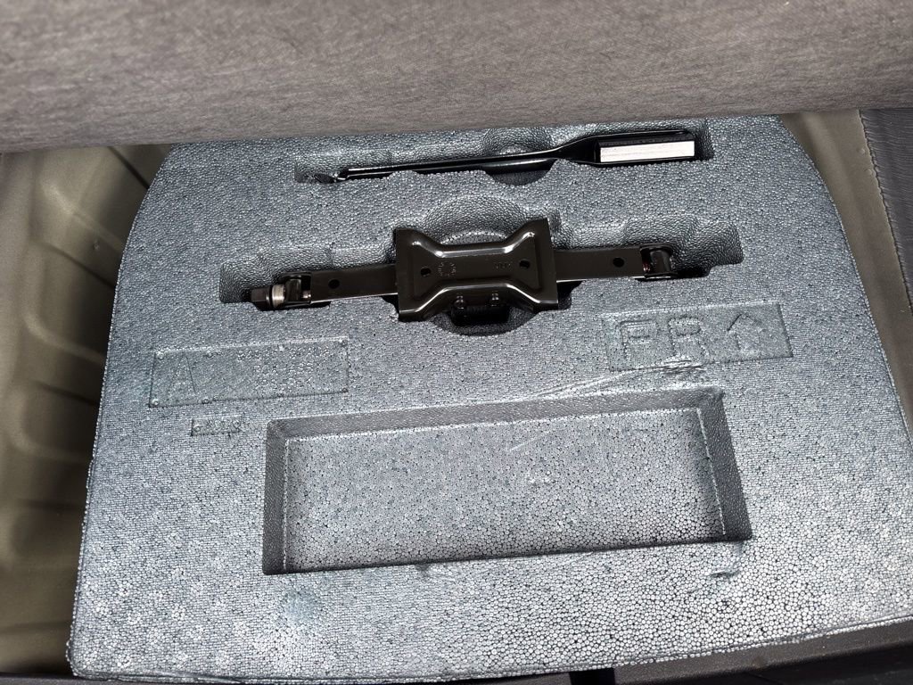 Used 2025 Nissan Altima 2.5 SV FWD image 35