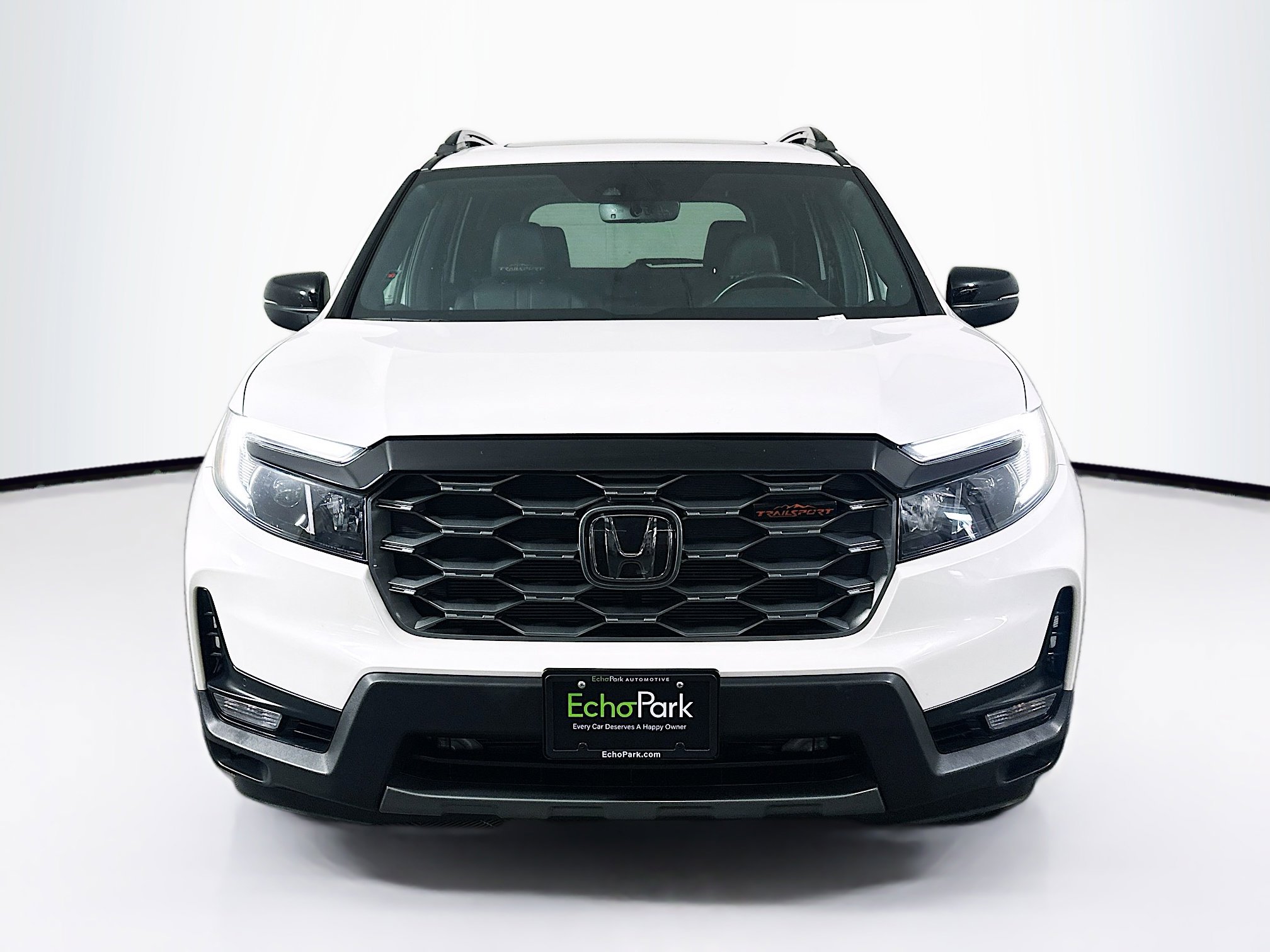 Used 2023 Honda Passport TrailSport image 2