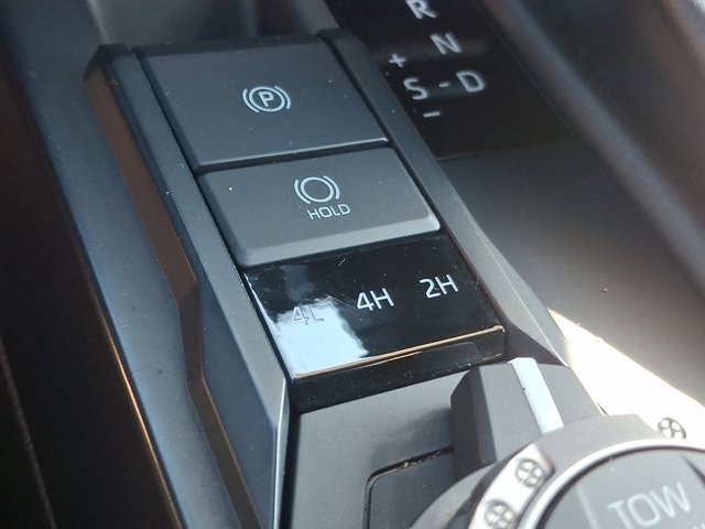 Certified 2024 Toyota Tacoma TRD Off-Road AWD/4WD image 23