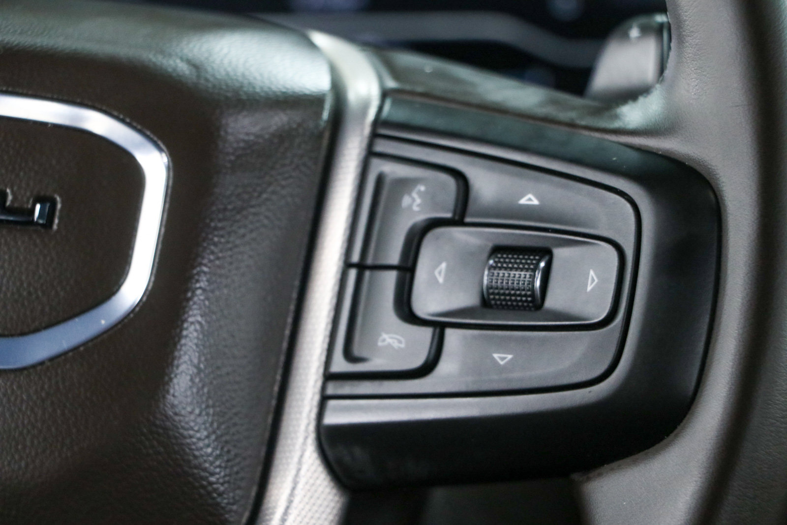 Used 2025 GMC Sierra 1500 Denali AWD/4WD image 15