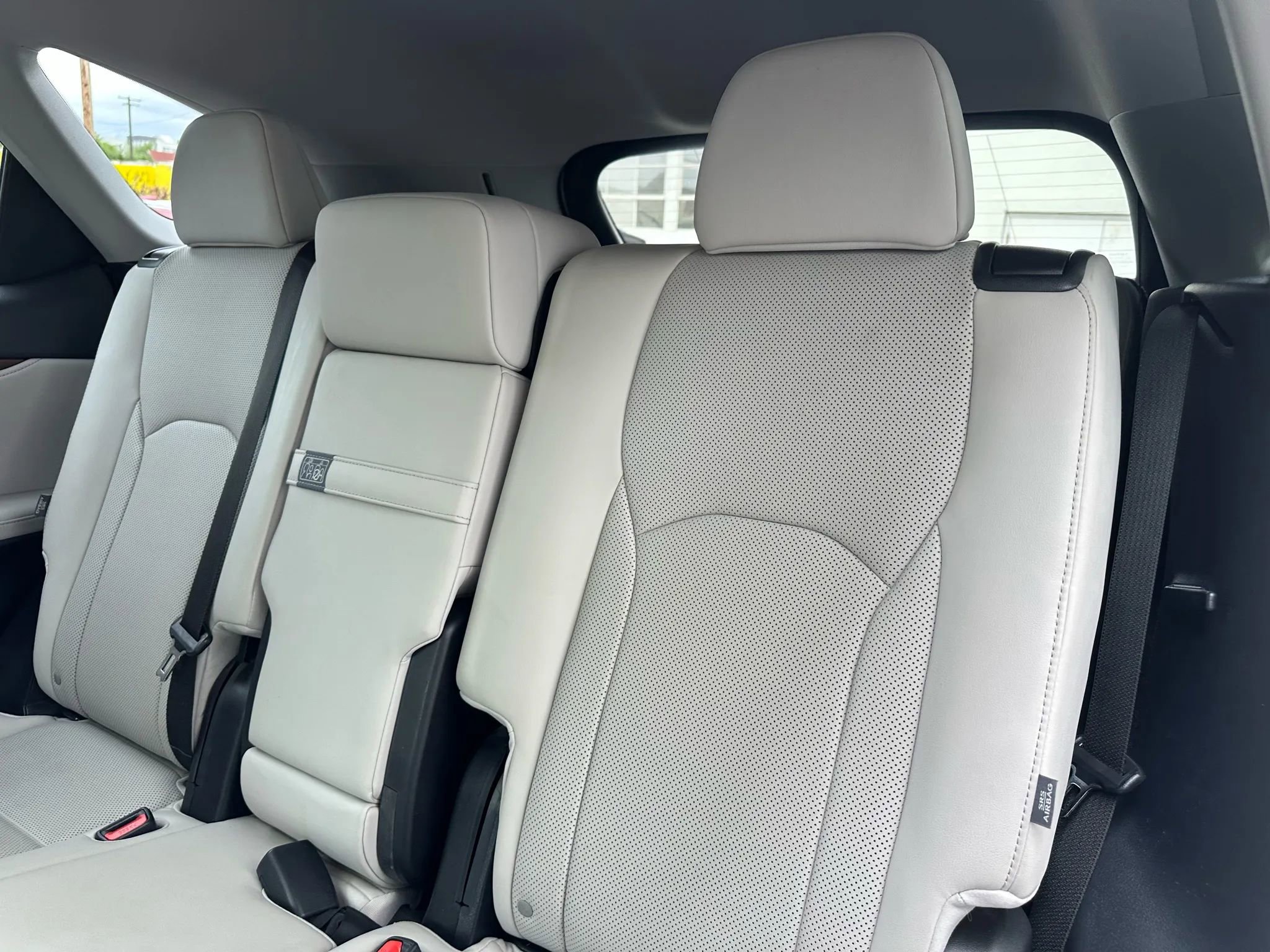 Used 2021 Lexus RX 350L Premium image 12