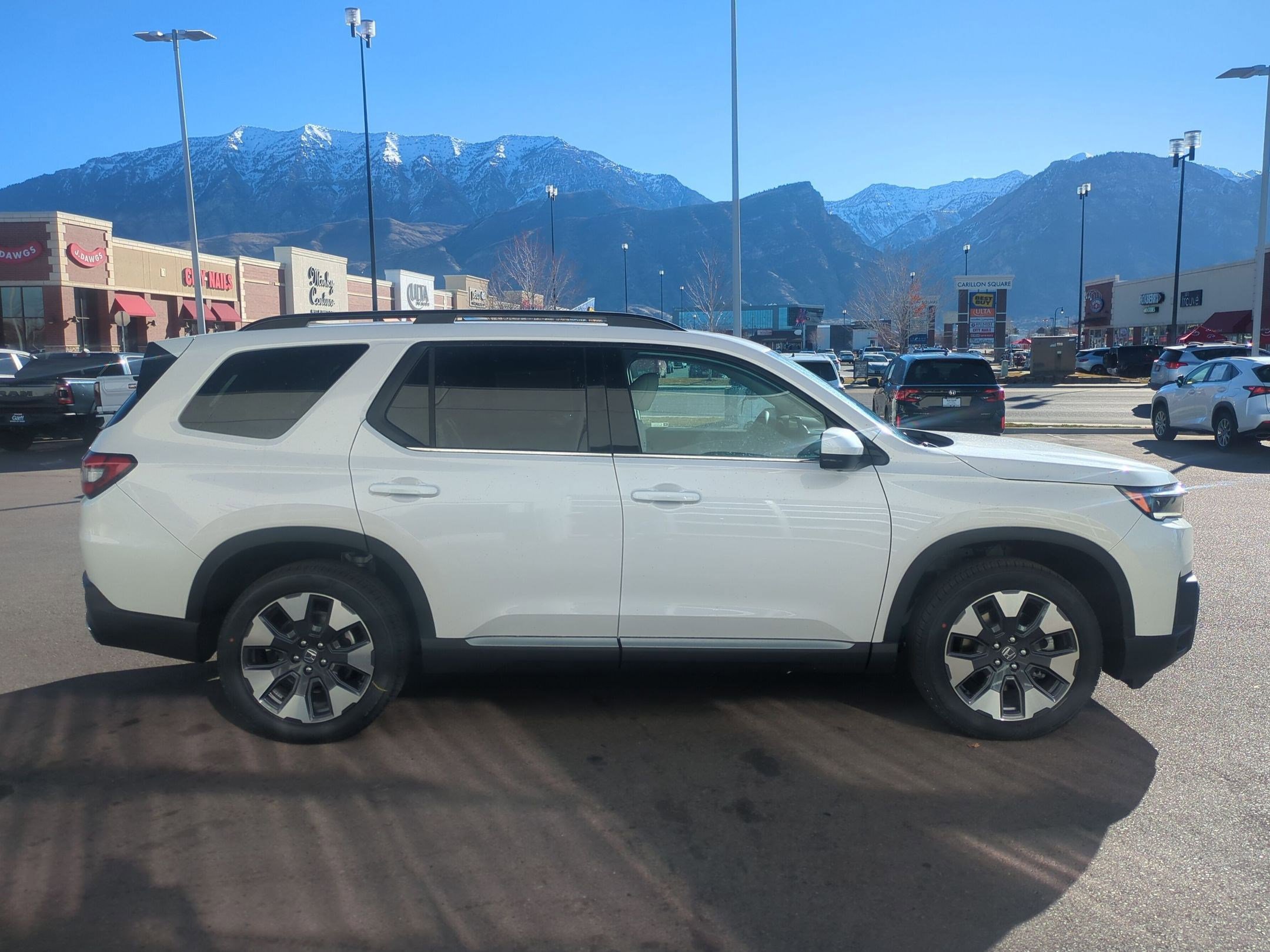 New 2026 Honda Pilot Touring image 2