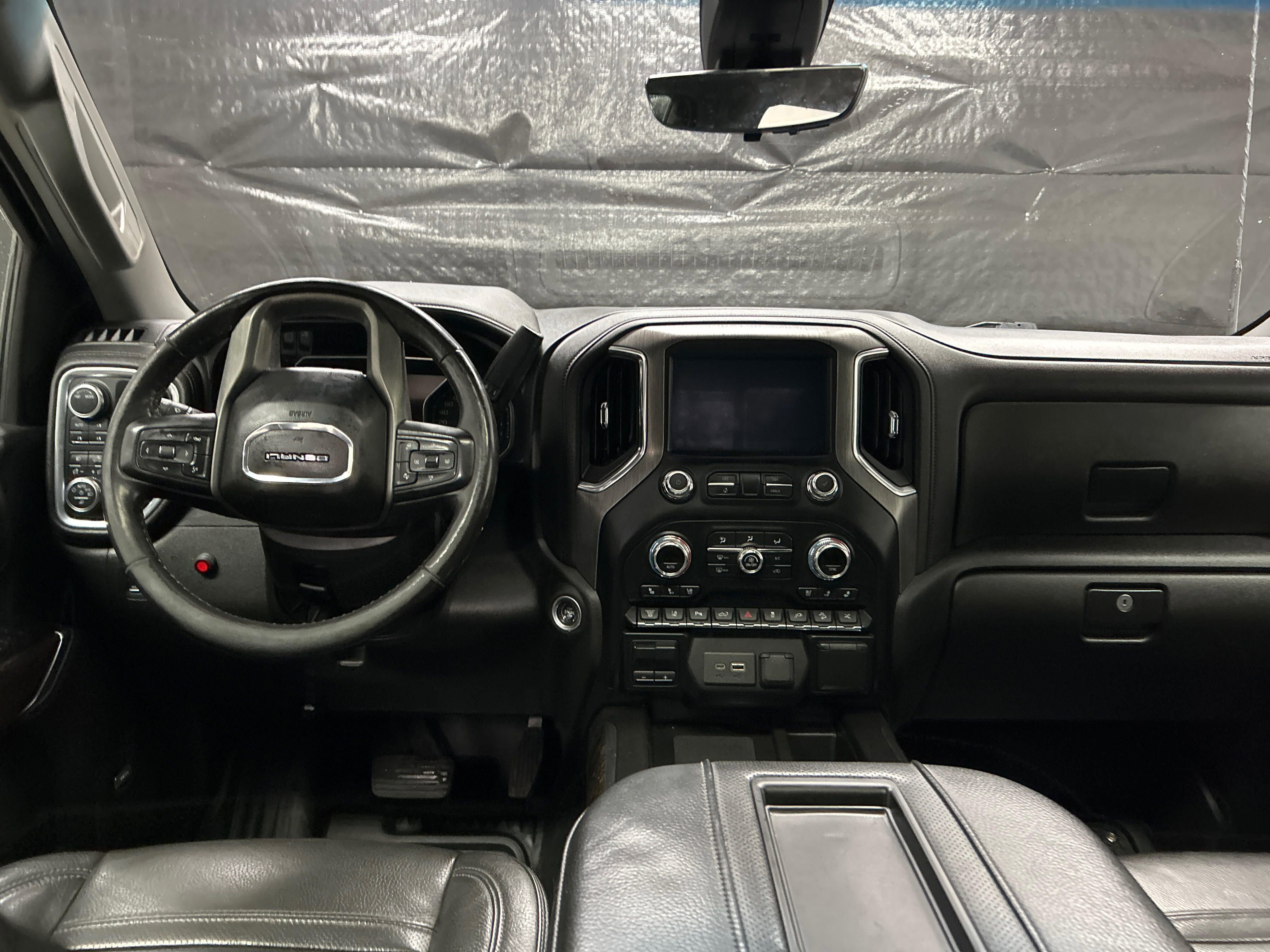 Used 2022 GMC Sierra 3500 Denali w/ Denali Ultimate Package image 12