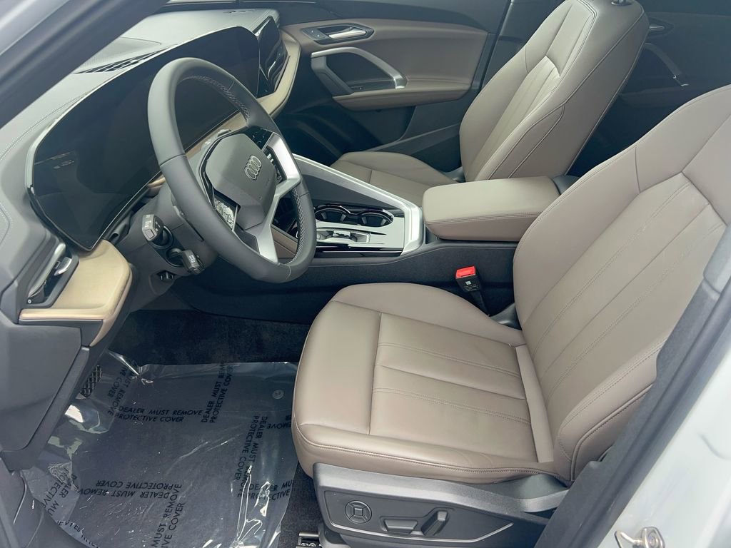 Certified 2025 Audi Q5 Premium image 11