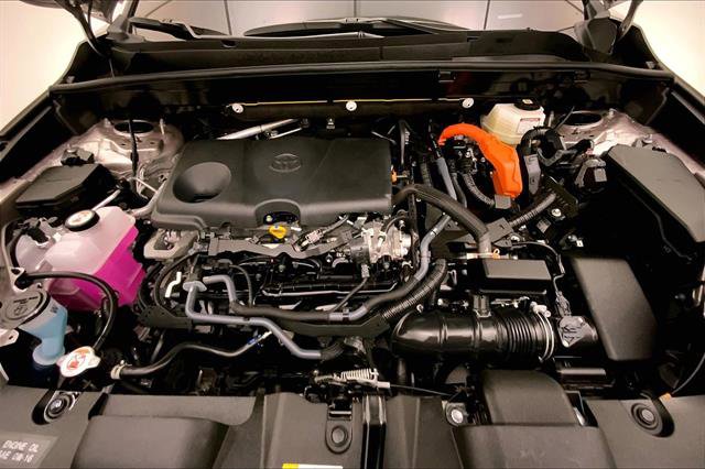 Used 2024 Toyota Venza XLE image 9
