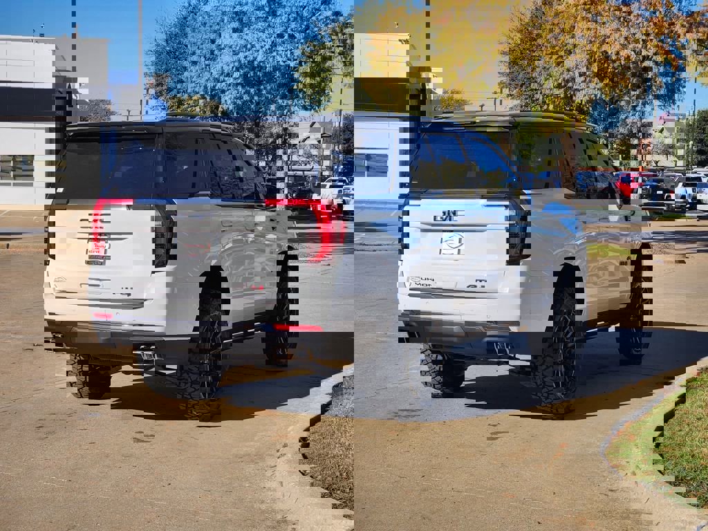 New 2026 GMC Yukon AT4 w/ LPO, Floor Liner Package image 4