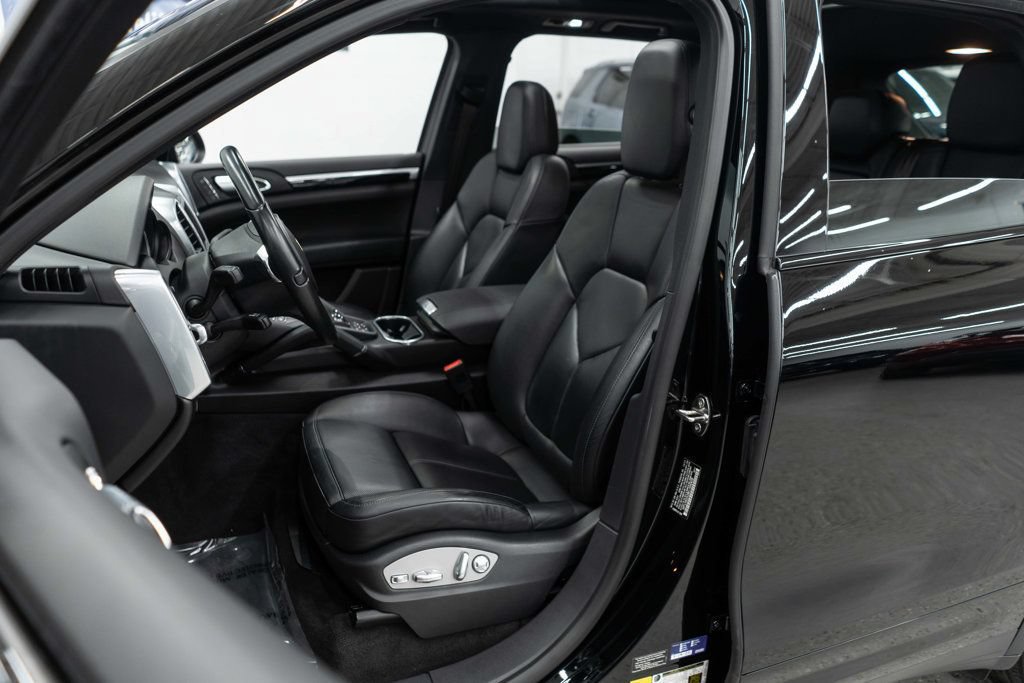Used 2014 Porsche Cayenne S AWD/4WD image 9
