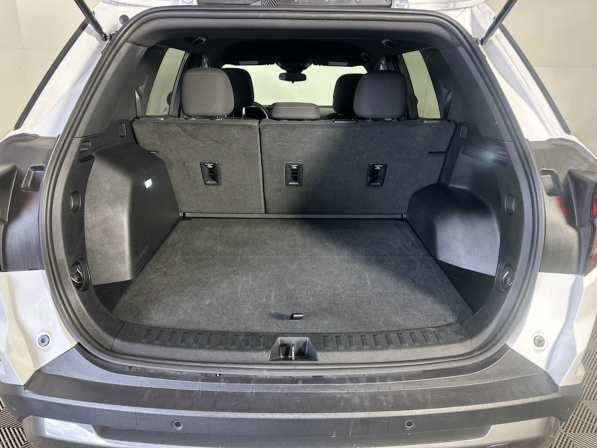 Used 2025 GMC Terrain Elevation AWD/4WD image 27