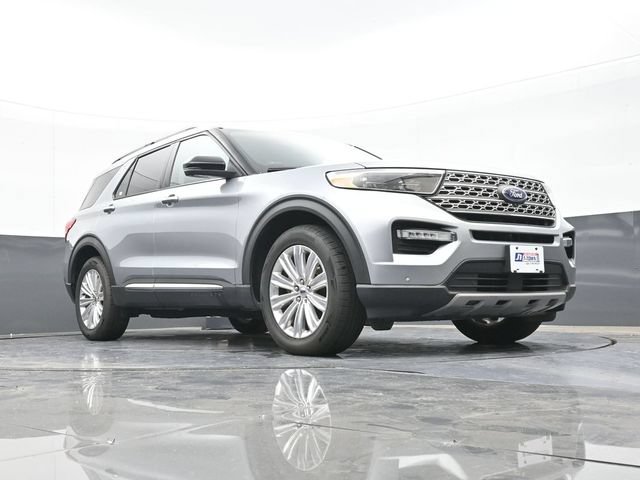 Used 2022 Ford Explorer Limited w/ Equipment Group 301A AWD/4WD image 55