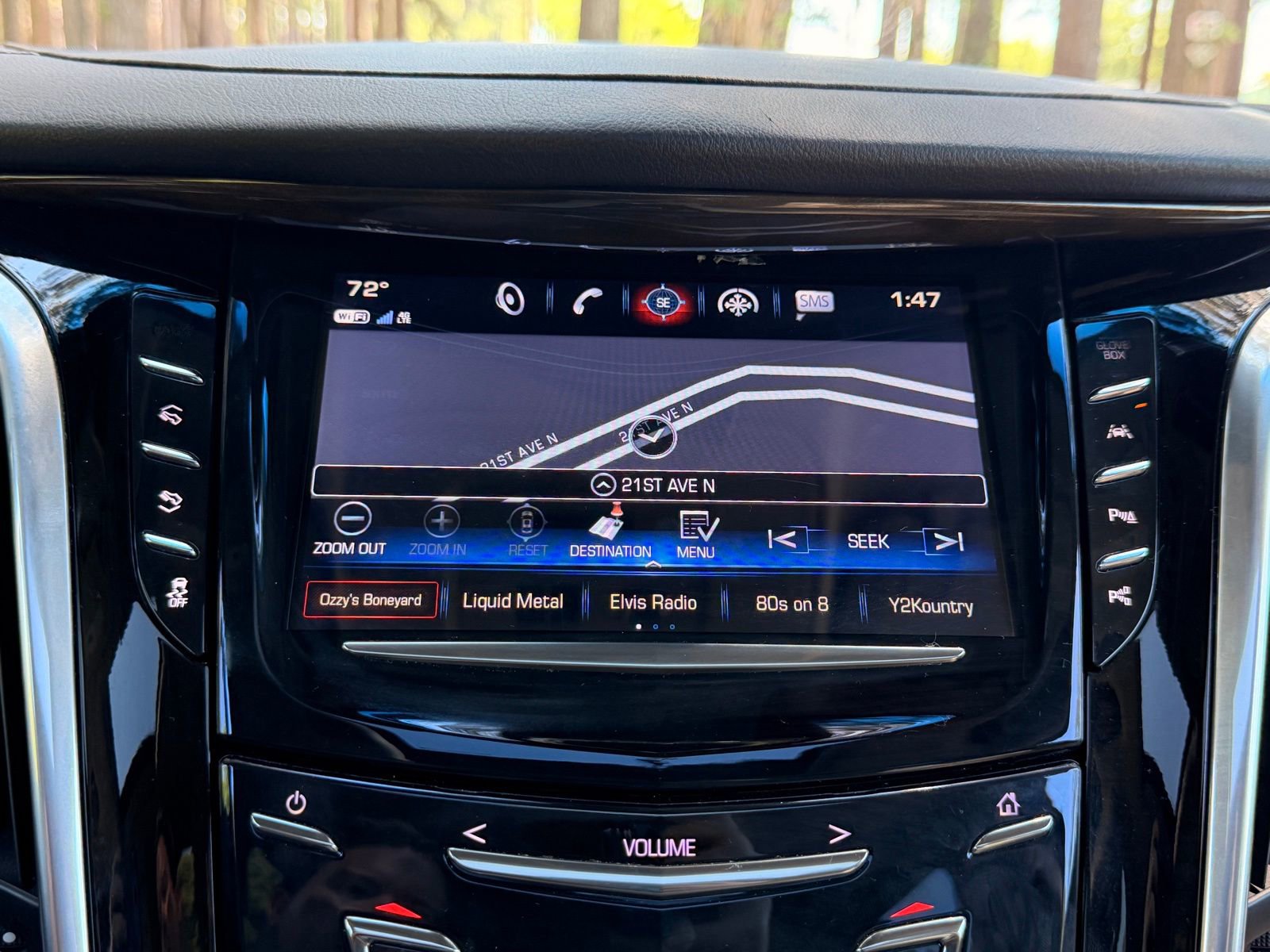 Used 2019 Cadillac Escalade Premium Luxury image 5