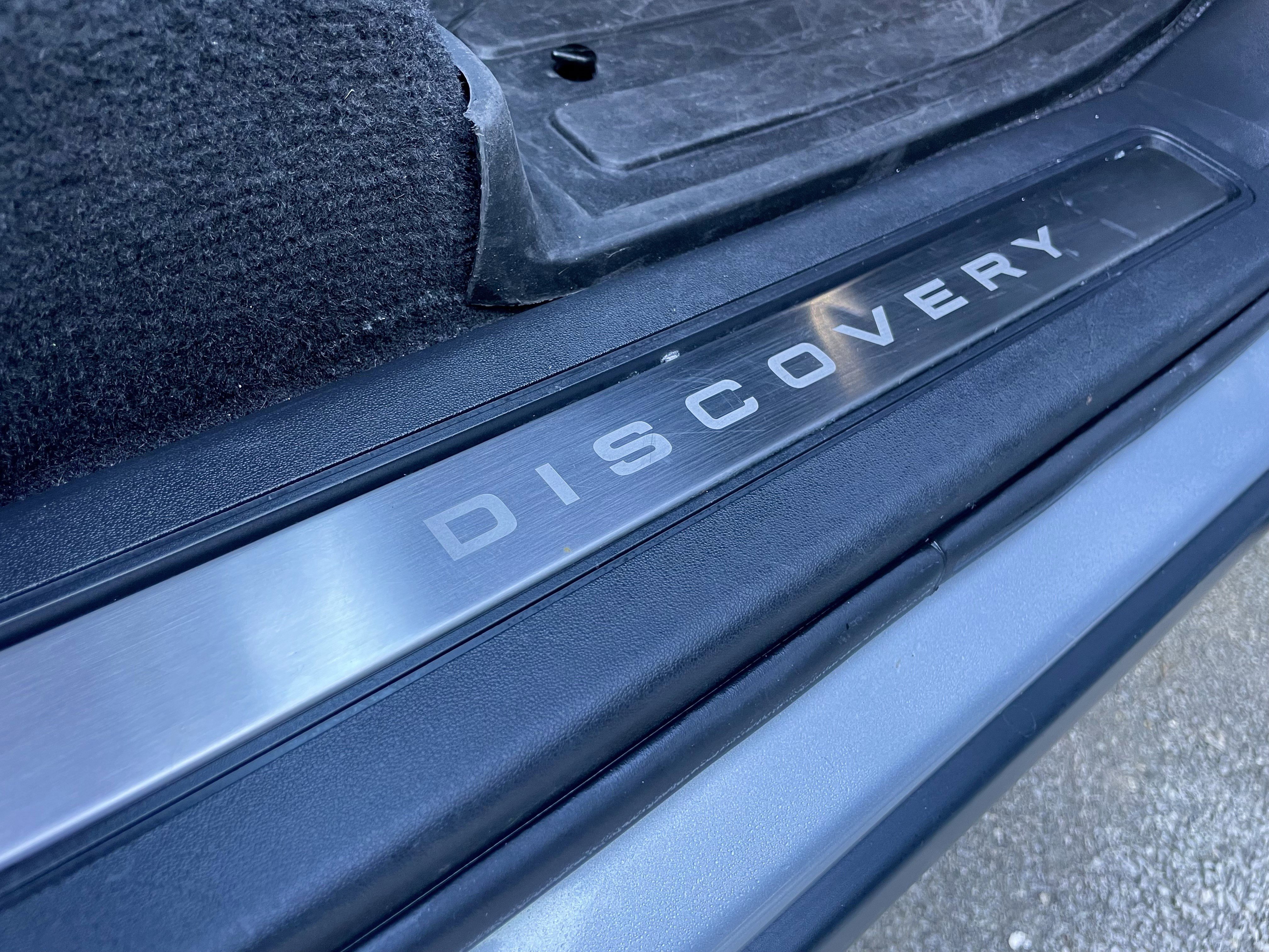 Certified 2024 Land Rover Discovery Dynamic SE image 42