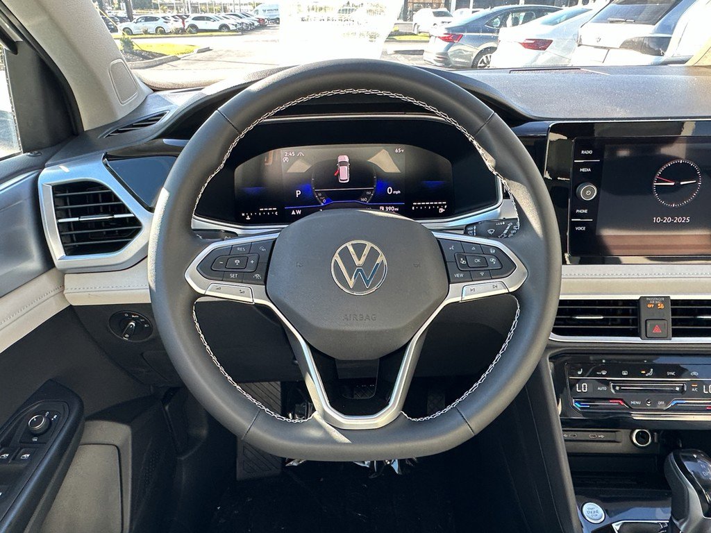 New 2025 Volkswagen Taos SE image 11