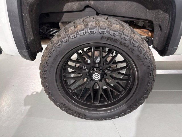 Used 2024 GMC Sierra 1500 AT4X AWD/4WD image 10
