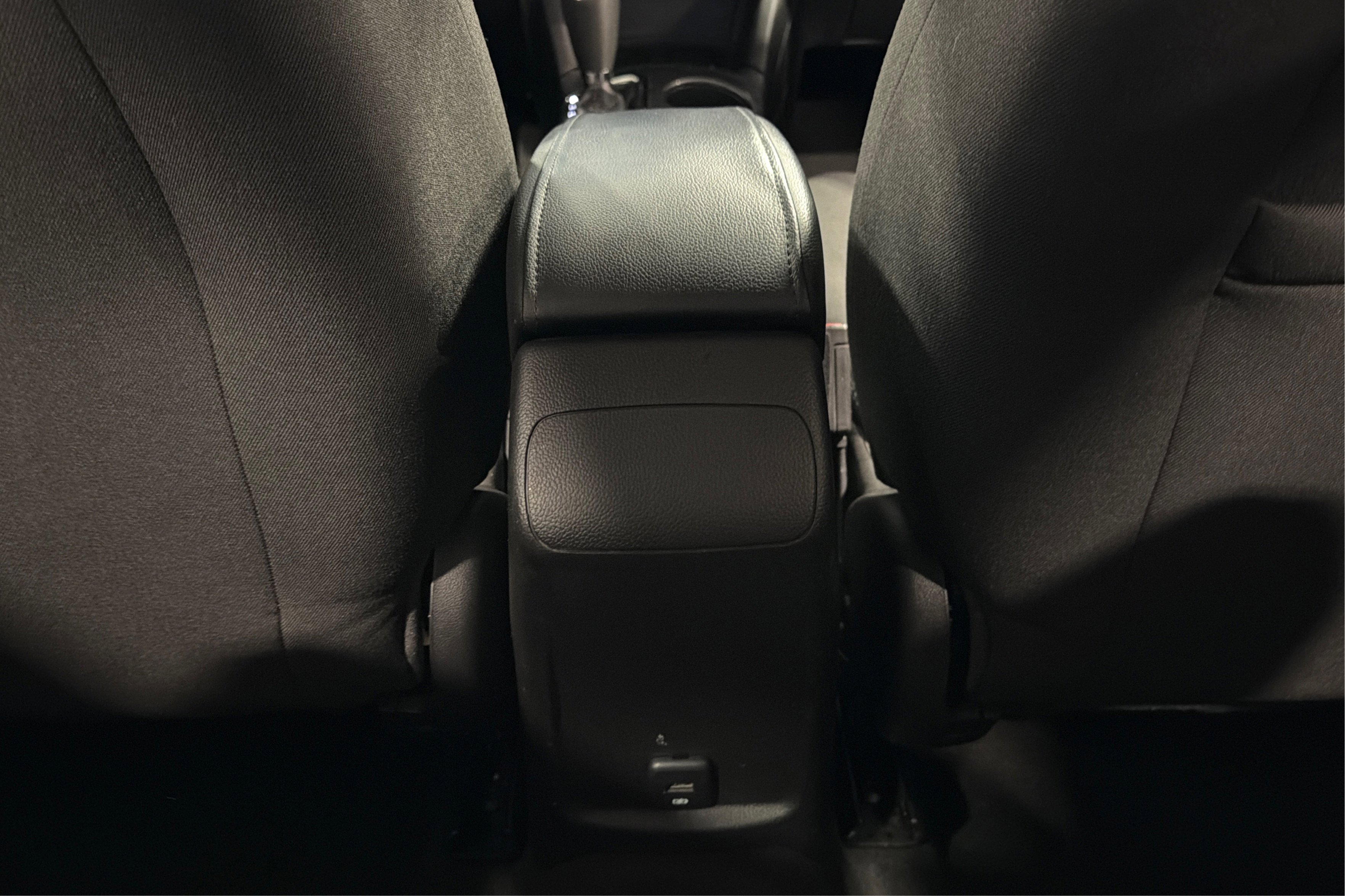 Used 2018 Chevrolet Cruze LT w/ Convenience Package FWD image 35