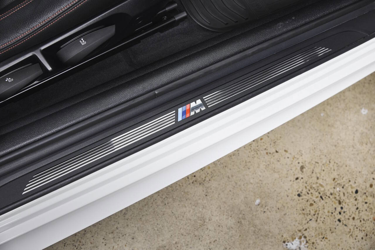 Used 2011 BMW 1 Series M image 77