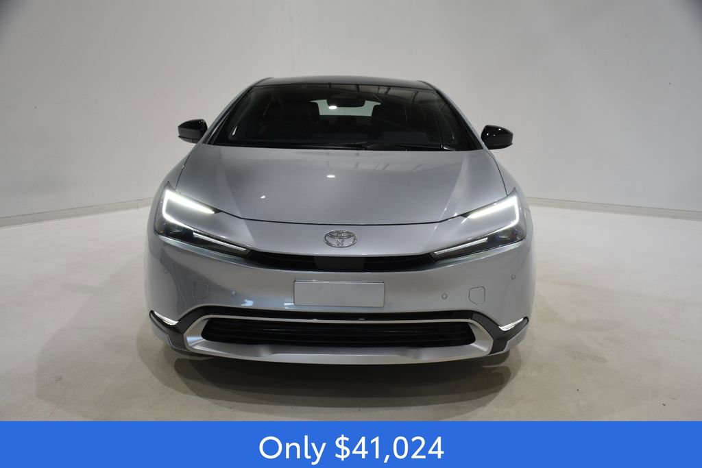 New 2026 Toyota Prius Plug-In Hybrid FWD image 2