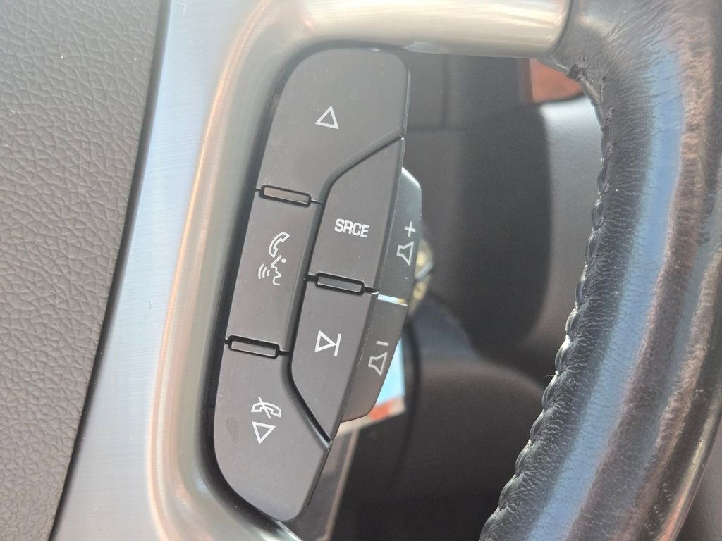 Used 2013 Chevrolet Avalanche LTZ image 25